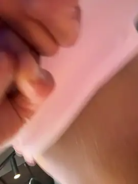 F3ckd0lllucy Live Chatraum