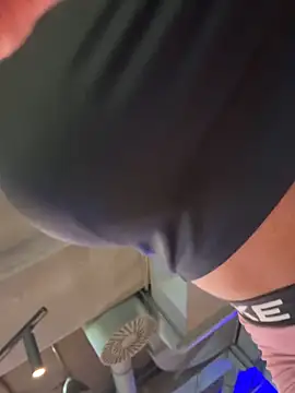 F3ckd0lllucy Live Chatraum