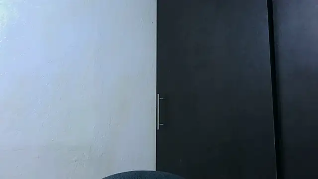 HellenMiyer1111 Adlı Modelin Canlı Sohbet Odası