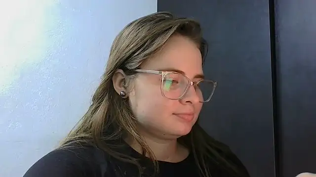 Živá chatovací místnost HellenMiyer1111