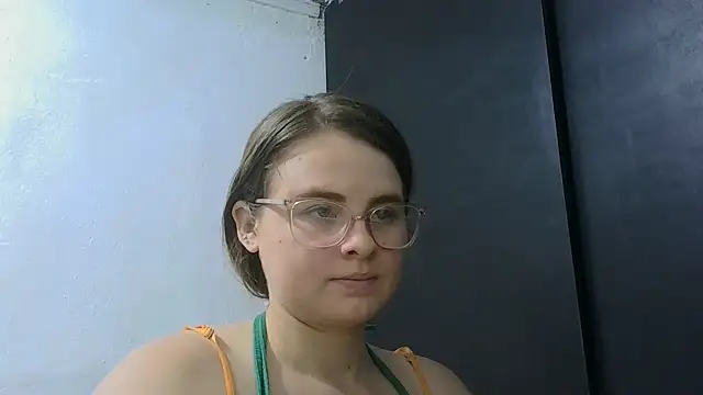 Chat soba uživo modela HellenMiyer1111