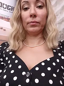 Chat ao vivo de _AliceWine_