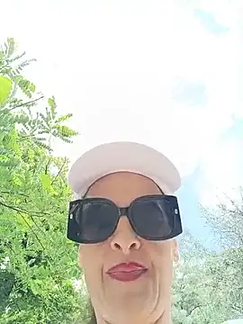 RebeccaNoble 실시간 채팅방