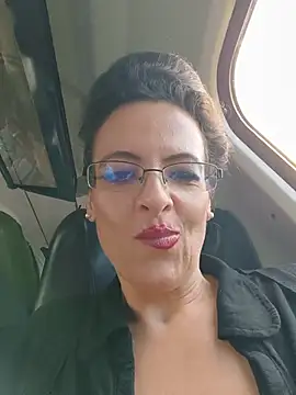חדר צ'אט בשידור חי של RebeccaNoble
