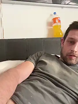 Pokazy przed seks kamerką na żywo – Fitboy1992