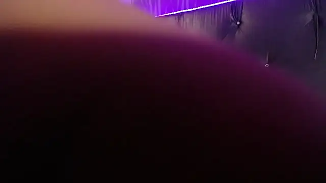 Sala de chat ao vivo de ChantalPetit