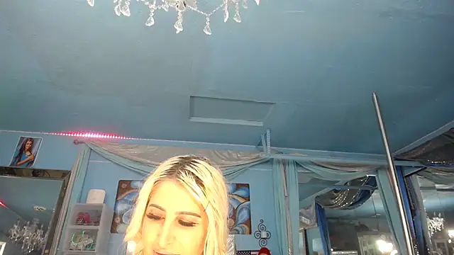 ADRIANNA_FOX's Live Chat Room