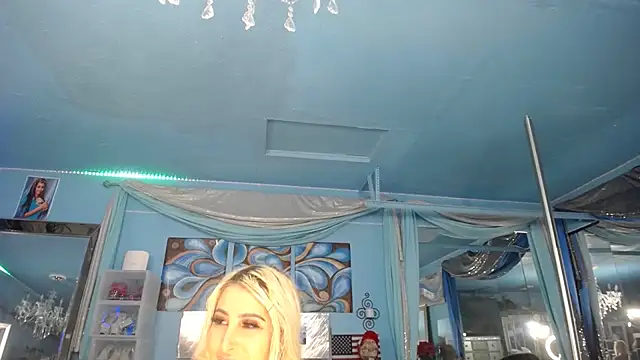 ADRIANNA_FOX Cameră chat live