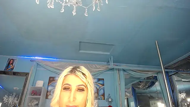 Pokój czatu na żywo – ADRIANNA_FOX