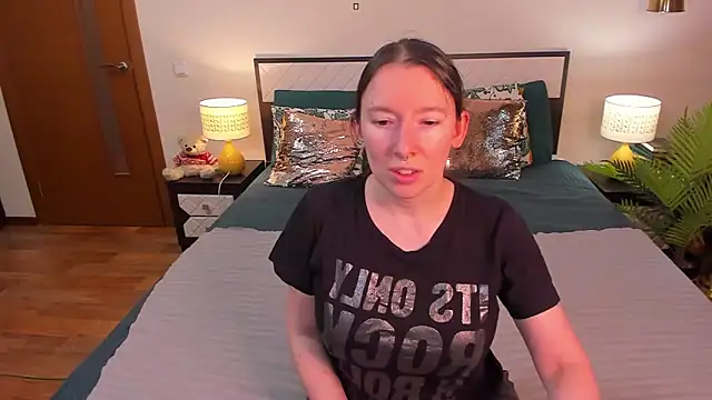CatherineWalls Adlı Modelin Canlı Sohbet Odası
