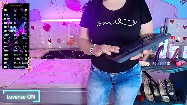 Zaly_mature Live Chatraum
