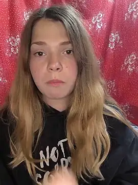 Zuli_Kiska Adlı Modelin Canlı Sohbet Odası