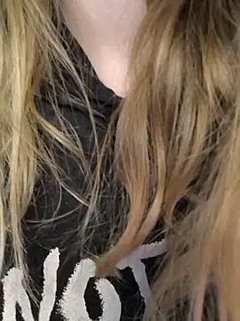 Zuli_Kiska Live Chatraum