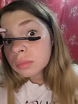 Zuli_Kiska – live chatrum