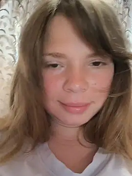 Sala de chat en directo de Zuli_Kiska