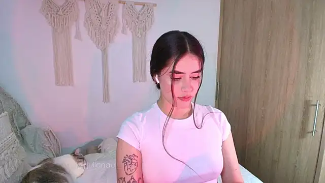 ห้องแชทสดของ iriswest_