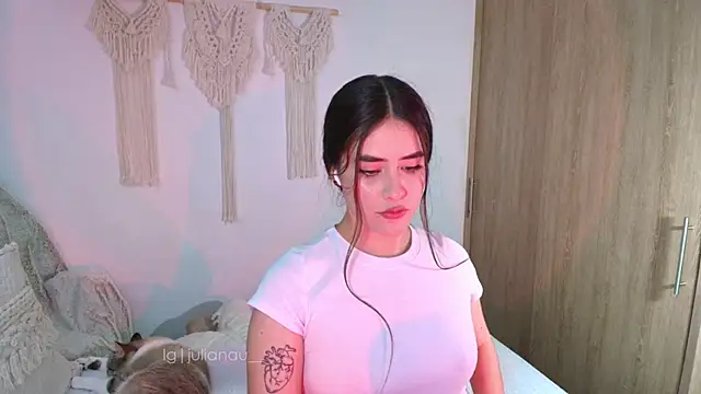Sala de chat en directo de iriswest_