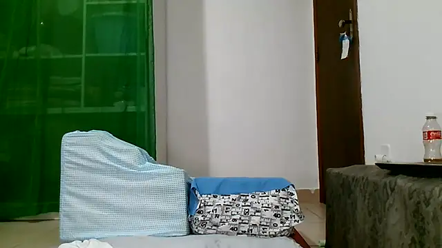 ห้องแชทสดของ Brazilian_Miss