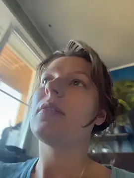 Chatroom en direct de Wet___librarian