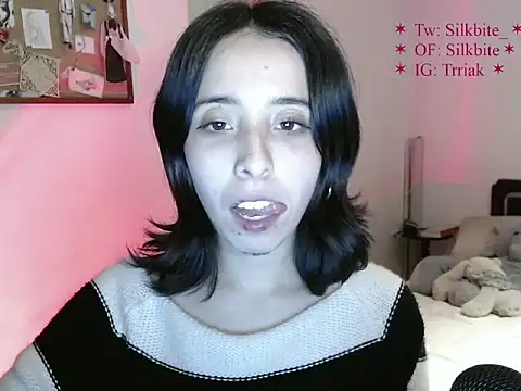 babyluna_8_8 Adlı Modelin Canlı Sohbet Odası