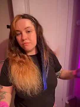 JennKenobi – Naživo chatovacia miestnosť