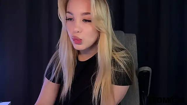 ariashaa's Live Chat Room