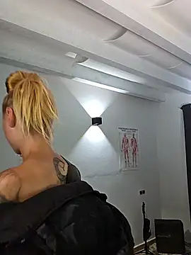 kylie_blck's Live Chat Room