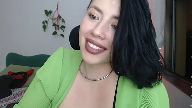 diosa_cadenas Adlı Modelin Canlı Sohbet Odası