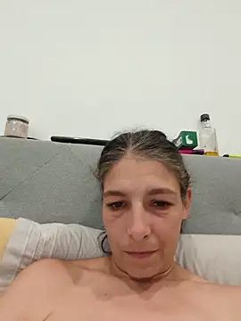 חדר צ'אט בשידור חי של Sposini69