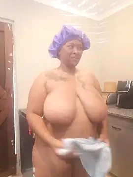 Živá chatovací místnost CuteHoney92