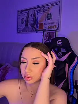 Živá chatovací místnost KemberlyEll
