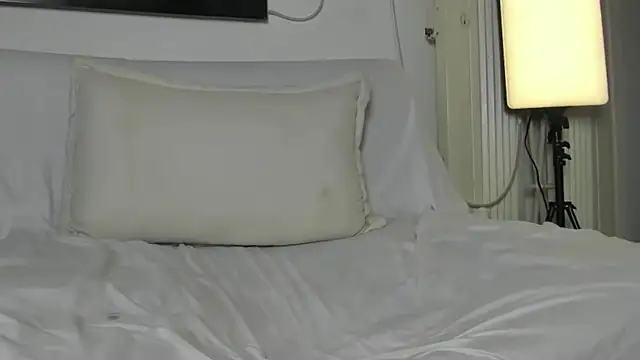 sweatyhairypig23's Live Sex Cam Show