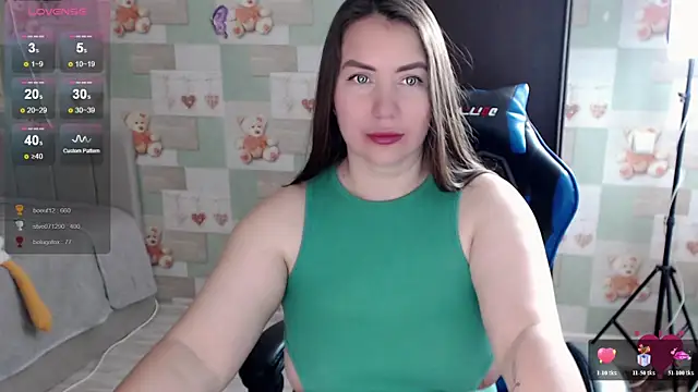 חדר צ'אט בשידור חי של Korolek12