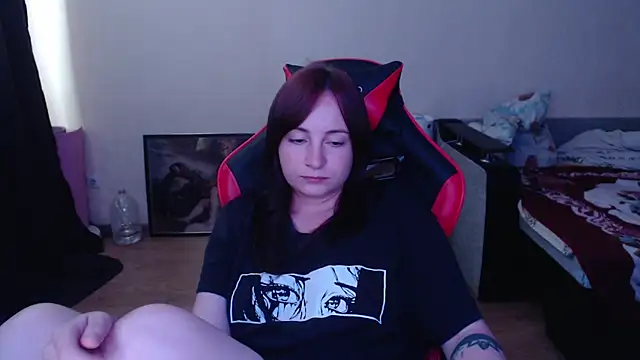 Laralianna's Live Chat Room