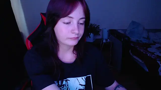 Laralianna – Naživo chatovacia miestnosť