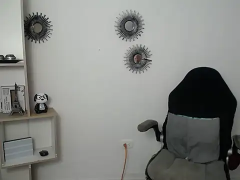 Chat soba uživo modela cum_bigass
