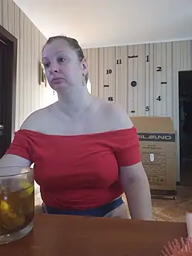 BustyBlond Adlı Modelin Canlı Sohbet Odası