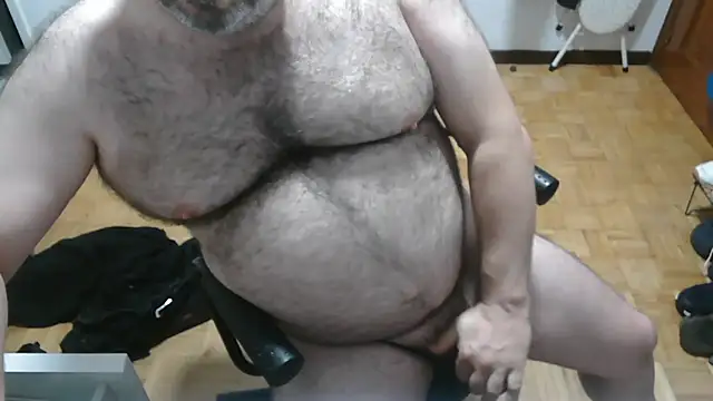mikeyhotbear webkamerás műsora