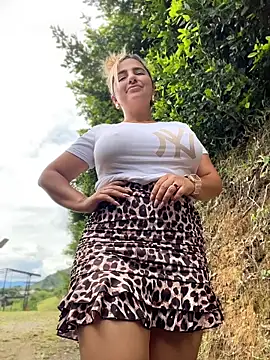 Živá chatovací místnost sammyqueenx21