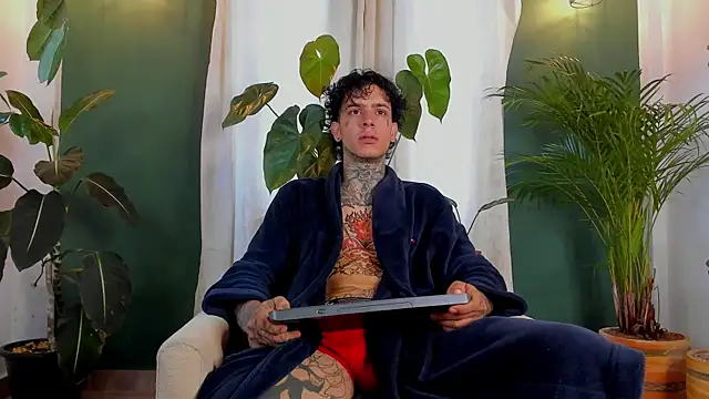 Sala de chat ao vivo de Aron_ford