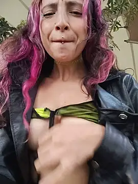 Živá chatovací místnost _Laary_Lily