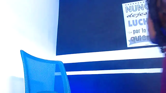 Sala de chat ao vivo de YeminaLeman