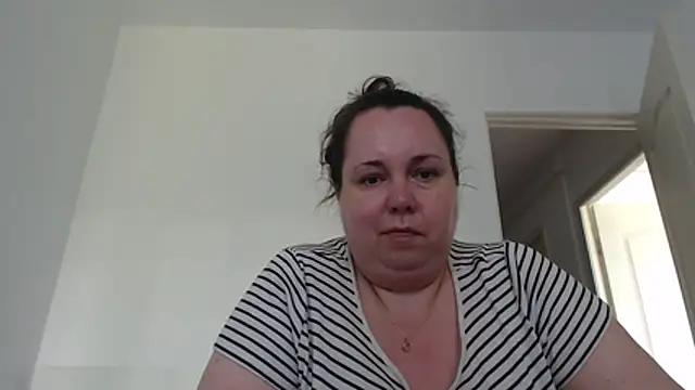 חדר צ'אט בשידור חי של WendyRhoades