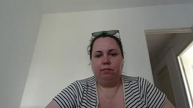 חדר צ'אט בשידור חי של WendyRhoades