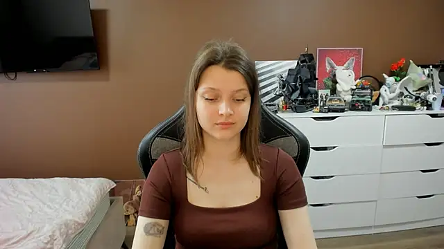 SoniNesti Adlı Modelin Canlı Sohbet Odası