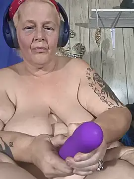 DavisDesires – live chatrum
