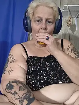 DavisDesires' Live Chat Room