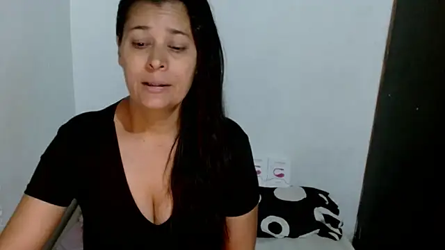 KARYNA_MILF 실시간 채팅방