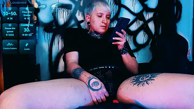 חדר צ'אט בשידור חי של Marieblueeyes