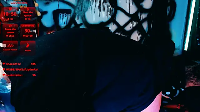 Marieblueeyes 现场聊天室